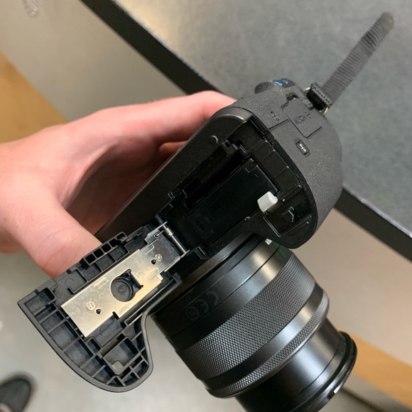 CANON EOS M 50 DIGITAL CAMERA 15-45 mm lenses Iconic high quality - Picture 11 of 15